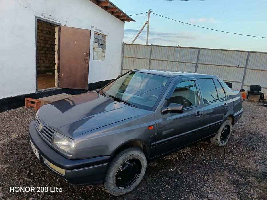 Продам Volkswagen Vento в отличном состояние.