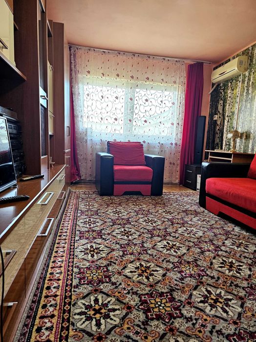 Apartament 3 camere ultracentral zona Profi Simeria