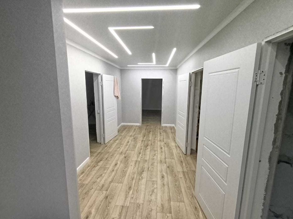 Дом в Каратале, Павел ИмпериЯ