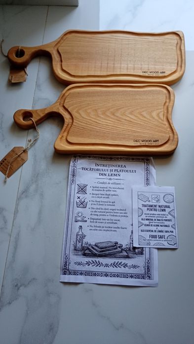 Platou, tocătoare lemn masiv frasin lucrate manual Noi.