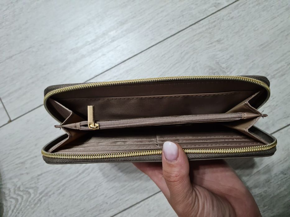 Vand Rucsac + portofel!!!