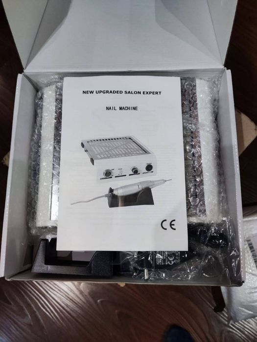 Маникюрный аппарат с пылесосом