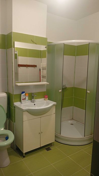 Inchiriez apartament cu doua camere,zona centrala,et 1.Focsani .Apartamentul este proaspăt renovat!