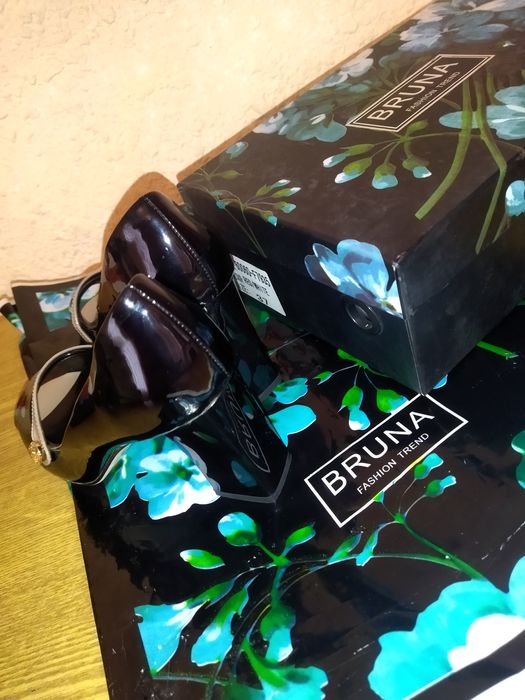 Туфли босоножки элегантный от бренда Bruna