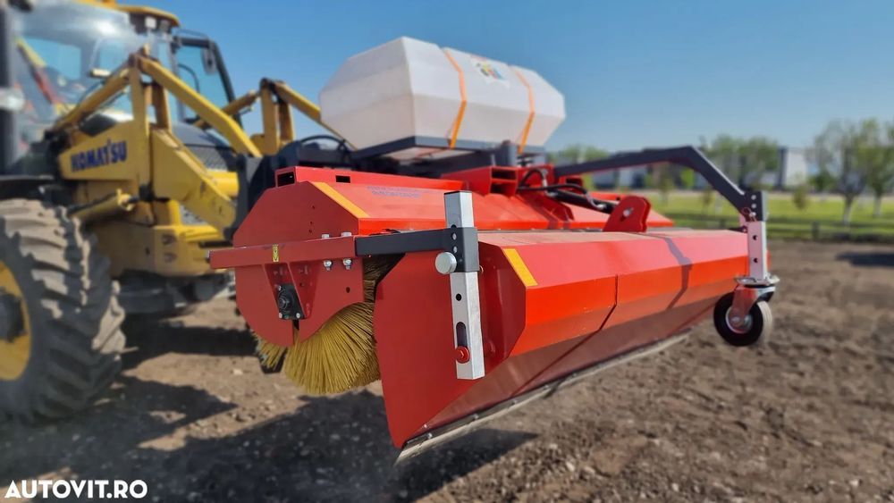 Perie asfalt cu colector si sistem stropire 240 cm