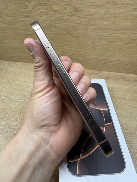 iPhone 16 PRO 256Gb Deaert titanium
