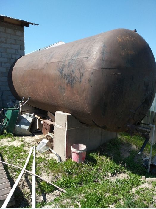 Продам Бочку ( цистерна)