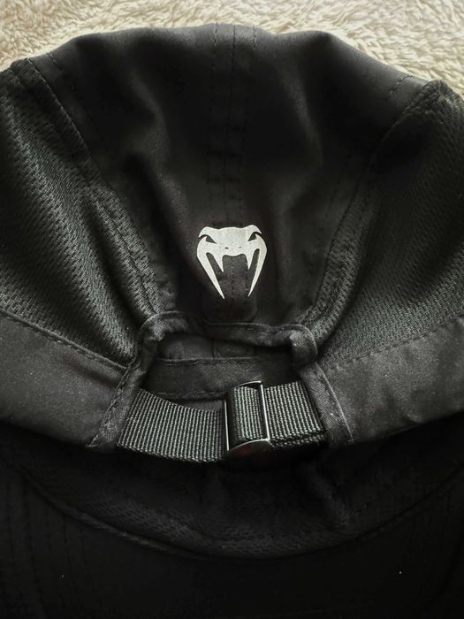 Шапка с козирка Venum UFC