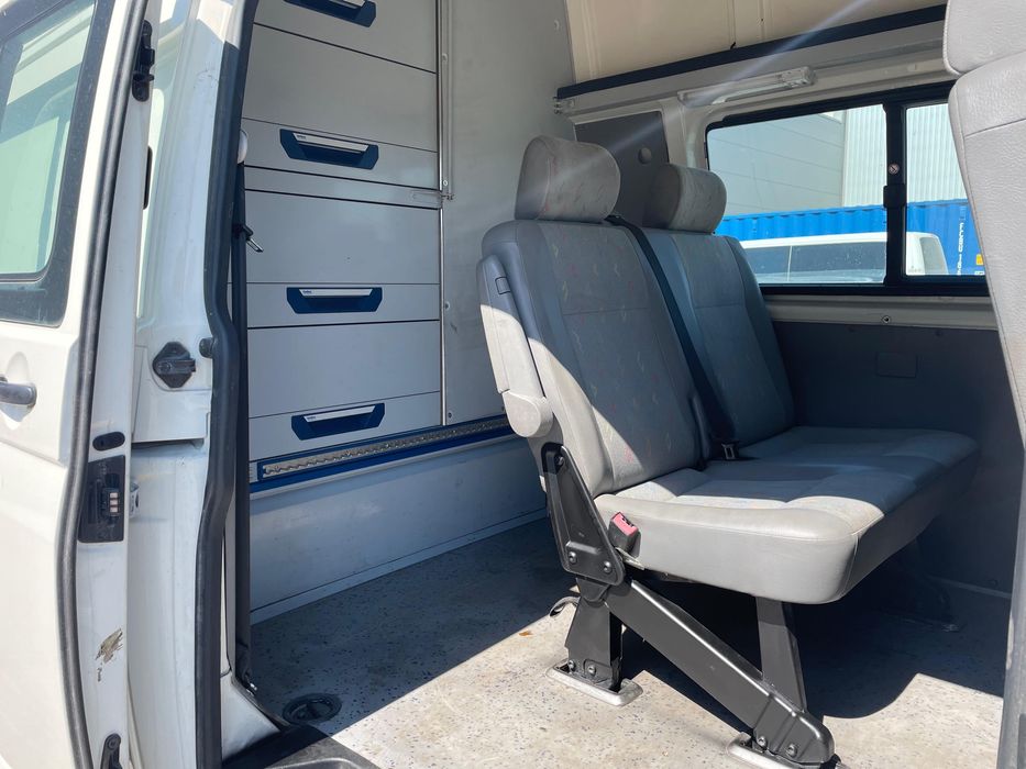 Volkswagen Transporter T5 4MOTION DOKA- 2012 - 5LOCURI/GARANTIE 12 LUNI/Posibilitate rate