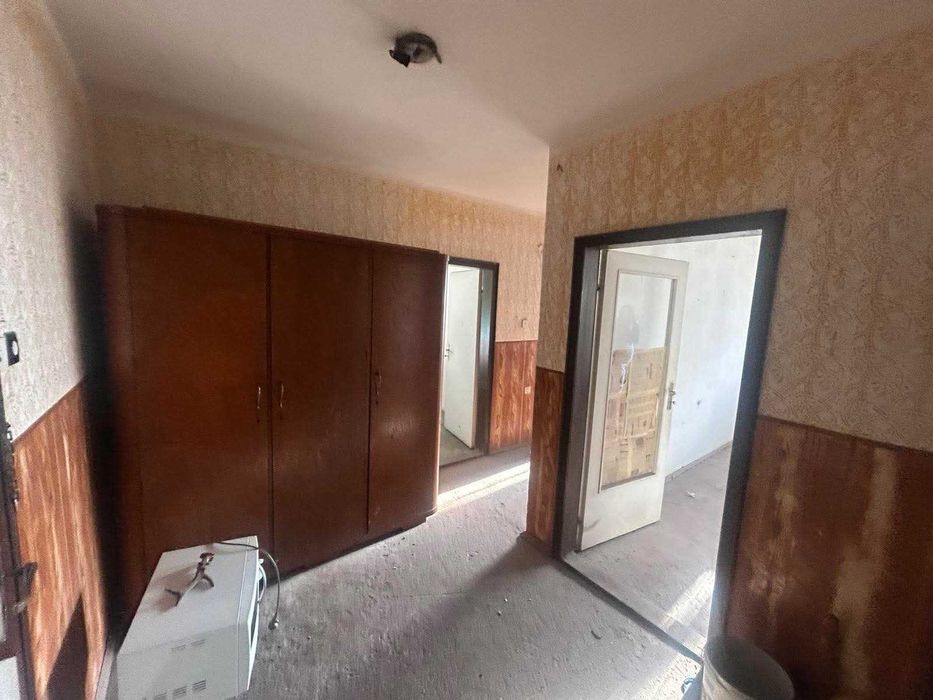 Продава се Двустаен апартамент в Попово - 70 кв.м за 438 €/кв.м - Снимка #16