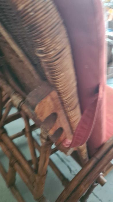 ратанов шезлонг стол с табуретка за крака