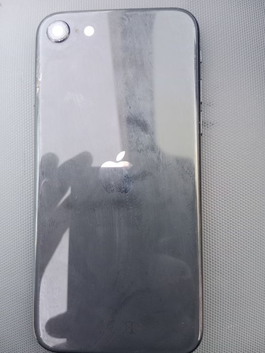 Iphone se. 2020.