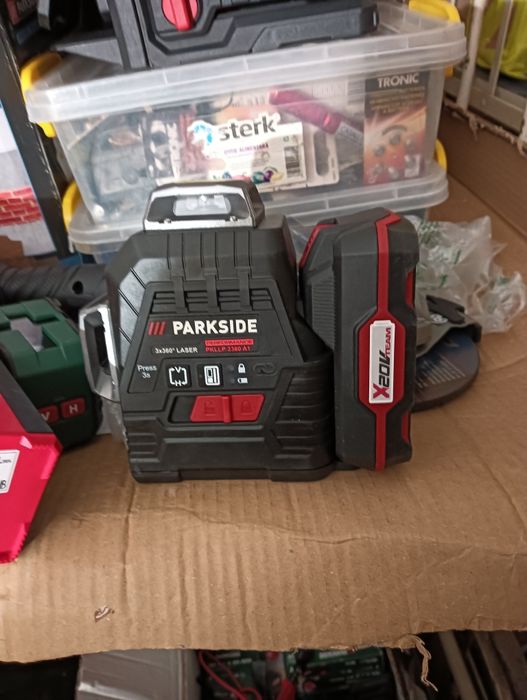 Nivela laser cu acumulator de 20v