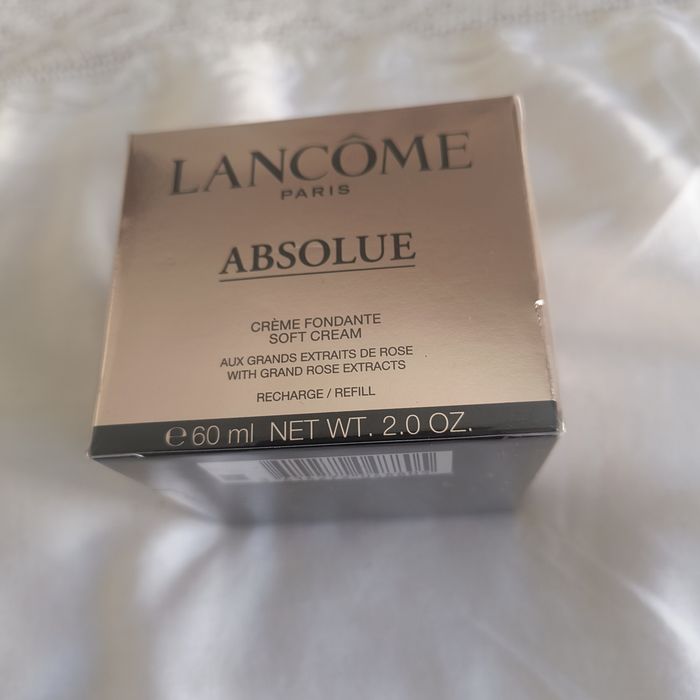 Vând cremă Lacome Paris Absolute noi la cutie