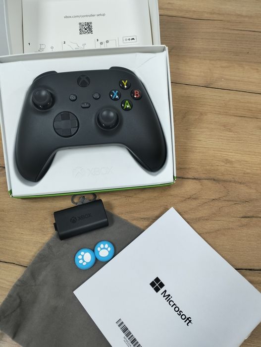 Игровой контроллер Microsoft Xbox Wireless Controller + Аккумулятор