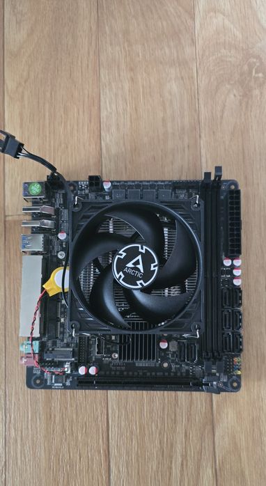 NAS Дънна платка LGA1151 C246 Vpro + Intel Xeon E-2144G (8 SATA, 4 LAN)