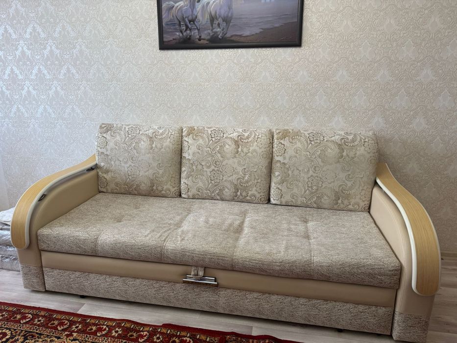 Мягкий и удобный диван