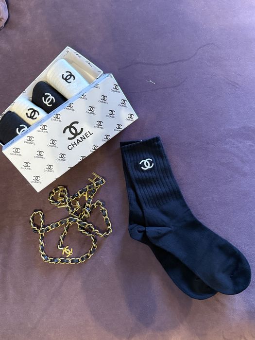 Set 4 perechi șosete Chanel – alb & negru – în cutie