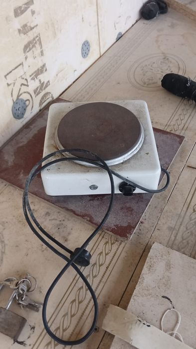 Продам Электроплиту