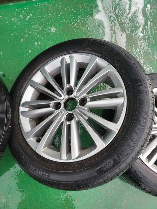 Vand cauciucuri 12,4/11-24,vand cauciucuri de vara  205/55/16 plus genti originale de Citroen,plug 3 tripite Overum.