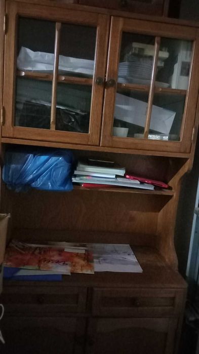 dulap cu vitrina