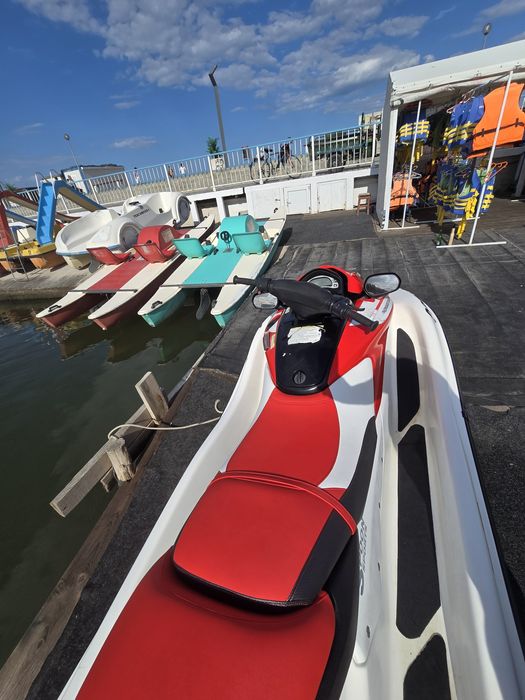 Vand/dezmembrez honda aquatrax