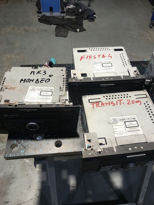 Radio cd player de origine Ford