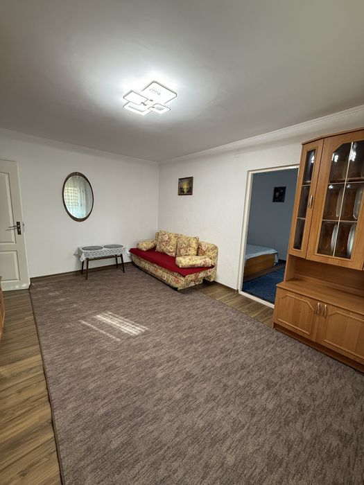 Inchiriez apartament cu  2 camere, recent renovat la intrare in zona Dacia