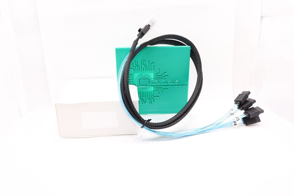 Cablu Mini Sas SFF-8087 to 4 x Sata 1 Metru - Nou