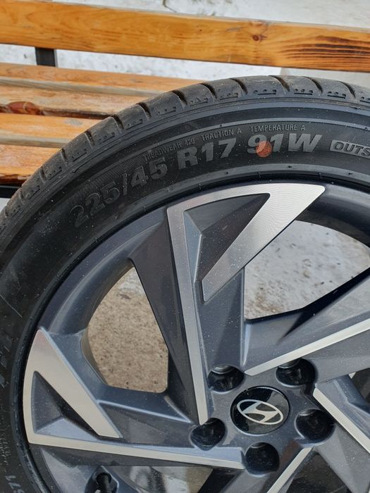 Диск с шинами на 17!