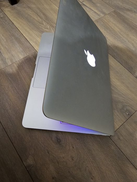 Macbook A1502 2015