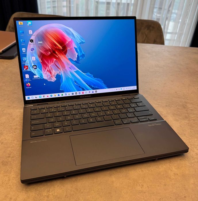 ASUS Zenbook Duo 14 UX8406MA – Ultra 9 – 32GB RAM – Два 3K OLED тъчскрийна – 1TB SSD