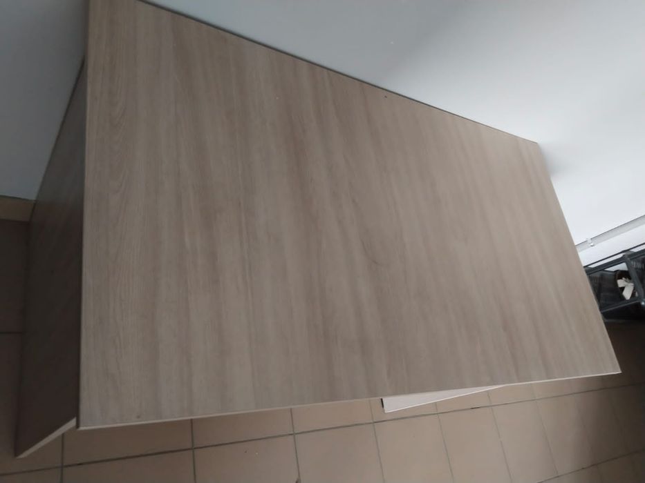 Письменный стол очень удобный