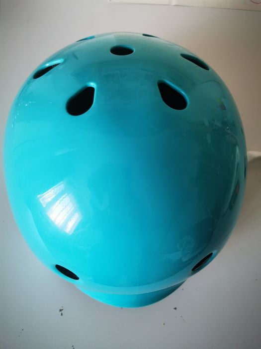 протектори за ръце и крака и каска