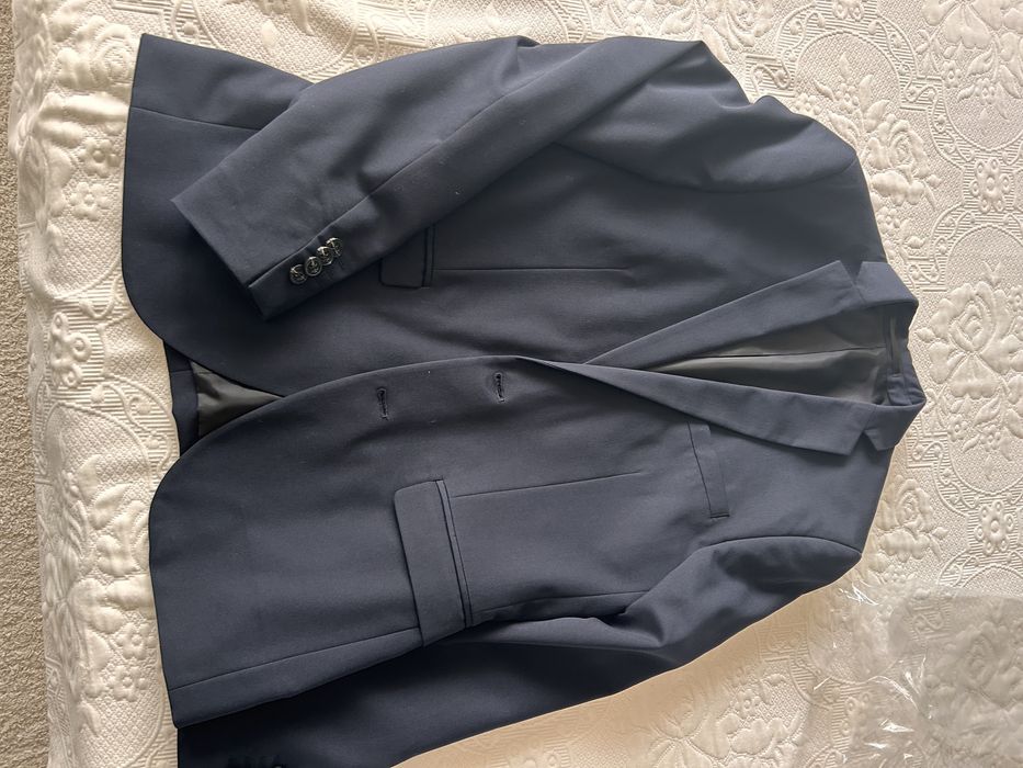 Официален костюм размер 164/14 год