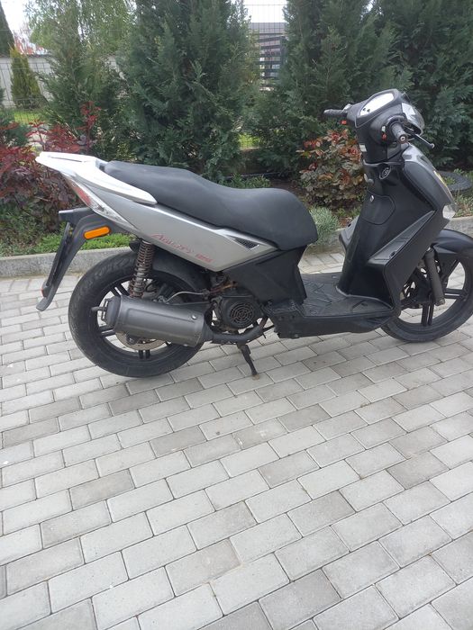 Scuter Kimco 125