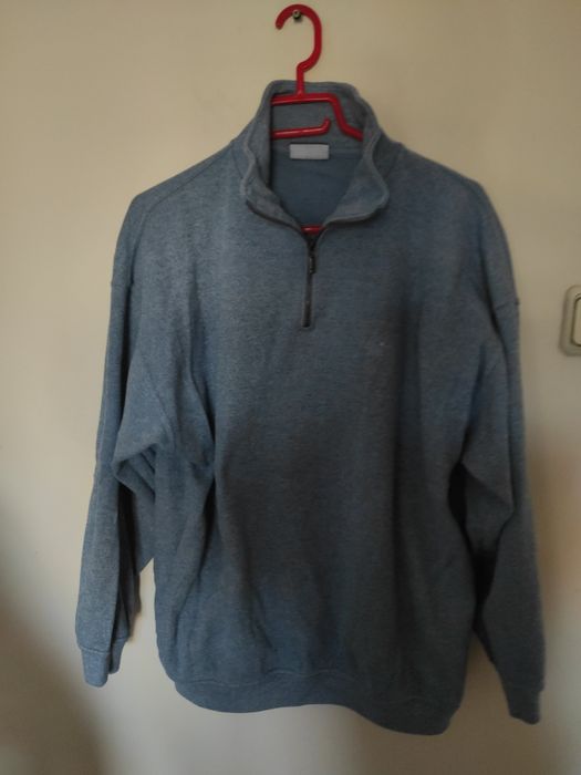 Pulovere, jersee, mărimi diferite, modele diferite, culori diferite