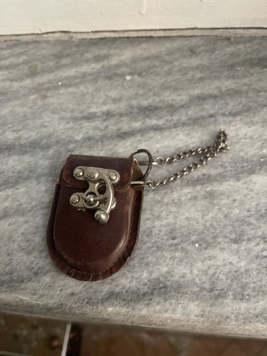 Qadimiy soatimiz sotiladi juda sifatli turibdi