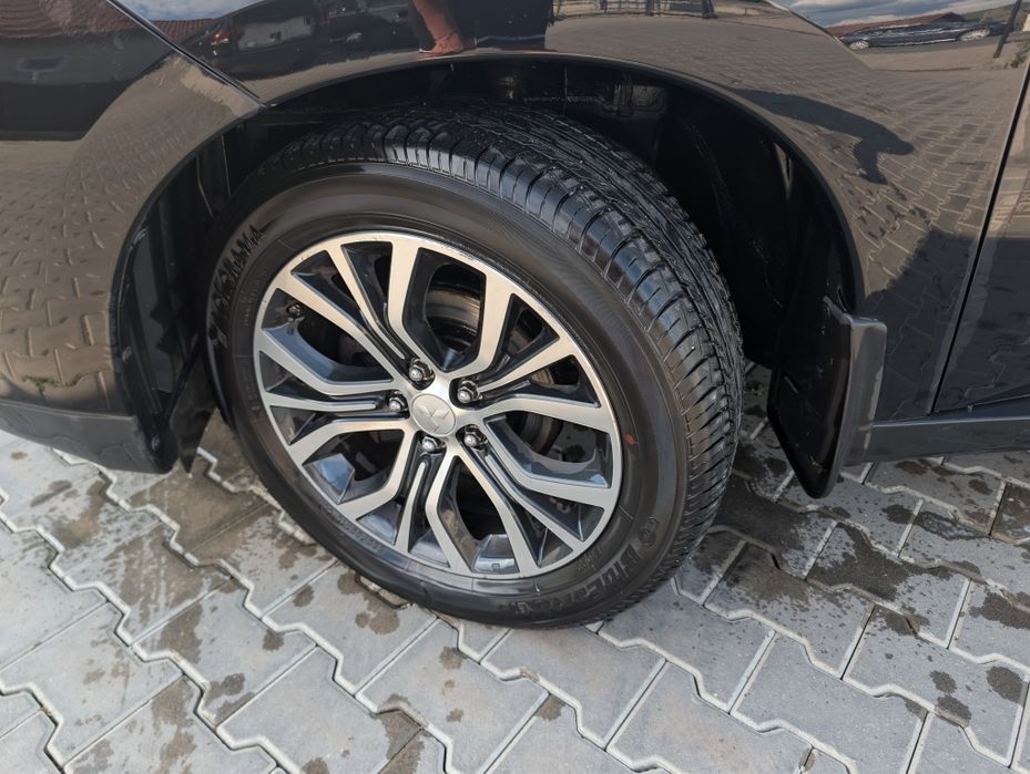 Mitsubishi Outlander 3