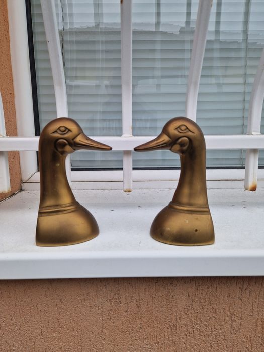 Чифт чудесни антикварни бронзови фигури статуетки стопери книги