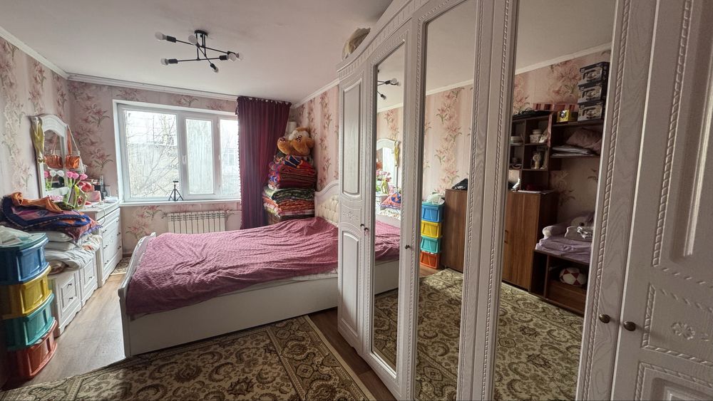 Спальный гарнитур сатылады