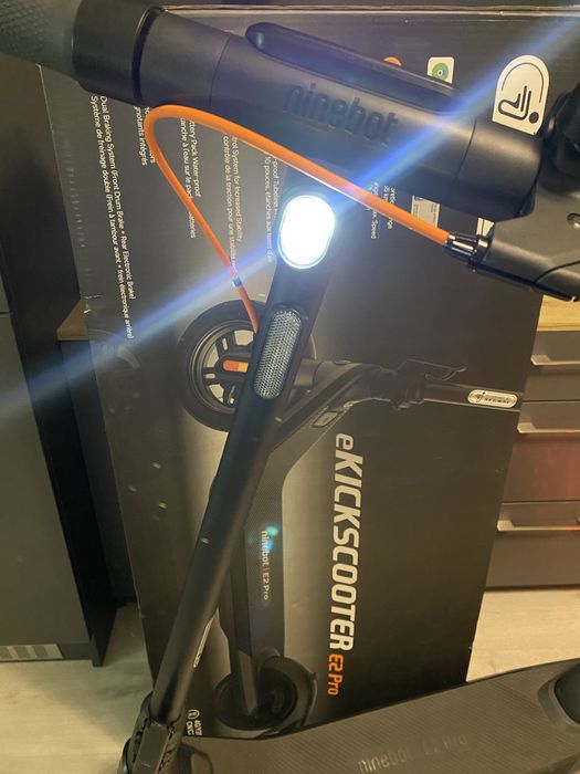 Електрически скутер - тротинетка SEGWAY KICKSCOOTER E2 E PRO ДО 25 КМ/Ч, ПРОБЕГ ДО 40 КМ