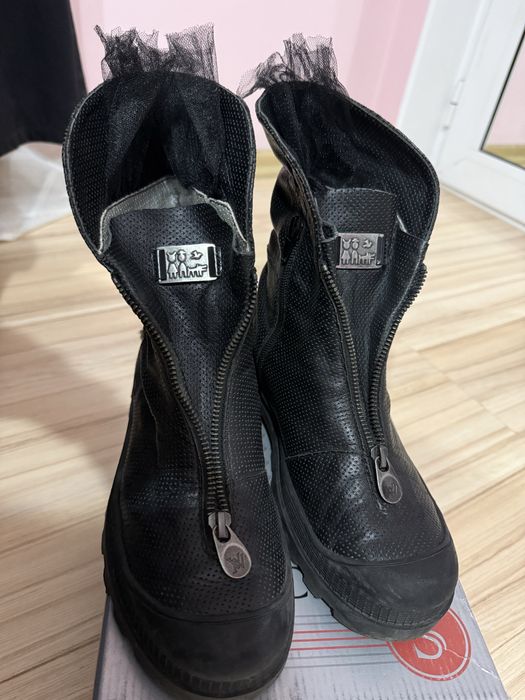 Дамски боти от естествена кожа