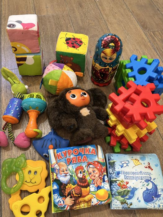 Продаю игрушки, погремушки, грызунки от 0 до 2 лет