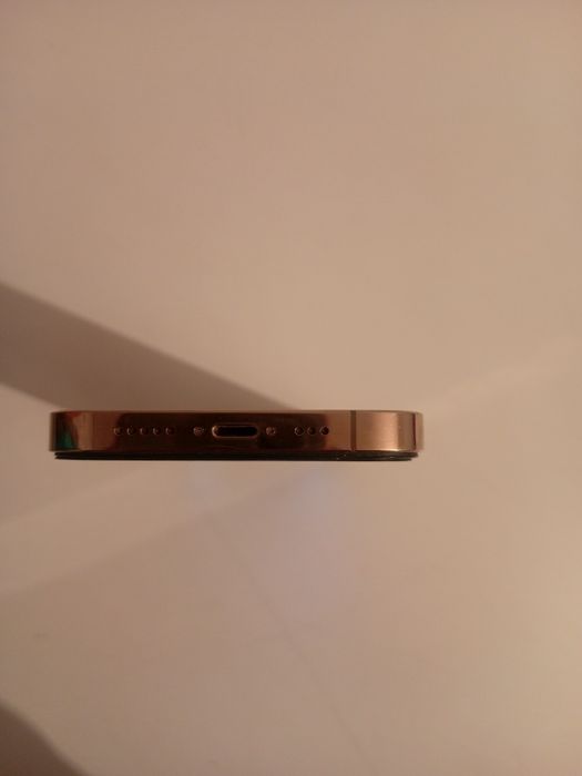 Продаю Iphone 13 pro