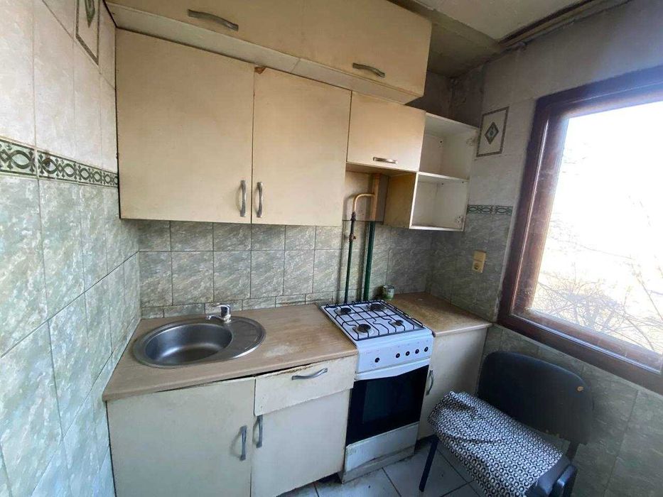 Продам 2 комнатную на Молодежке