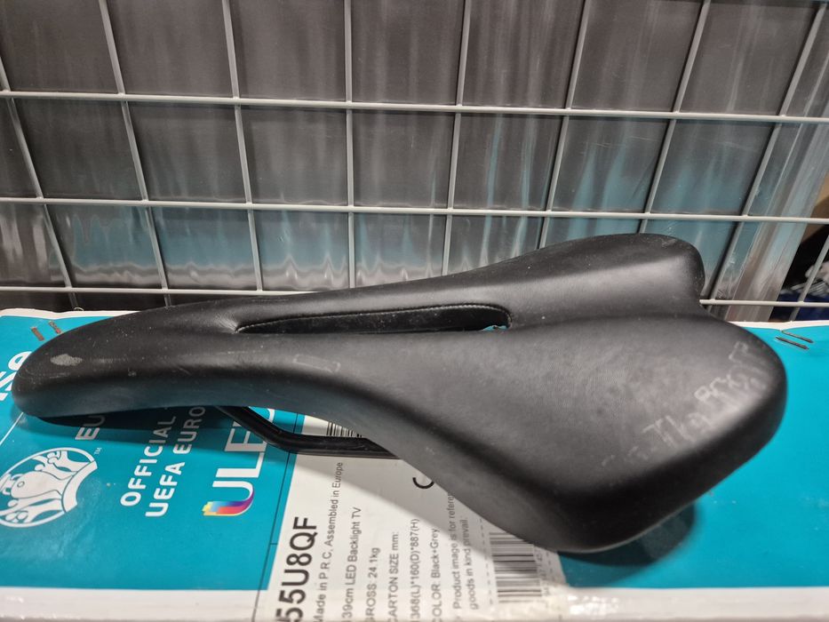 [Sa cursiera sosea] Selle Italia Q-bik flow, neagra, sine Fe-C
