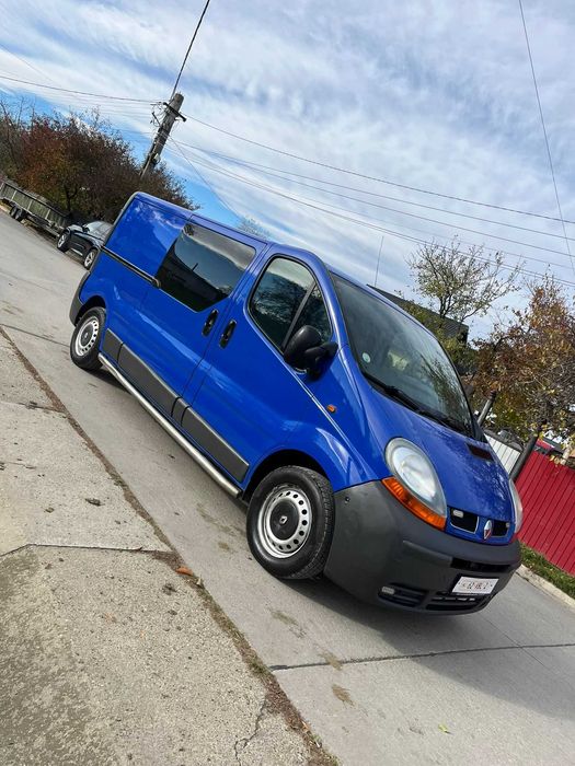 Vand renault trafic,Opel.vivaro cu 6 locuri si duba maxim de lung an 2007 motor 1.9 dci