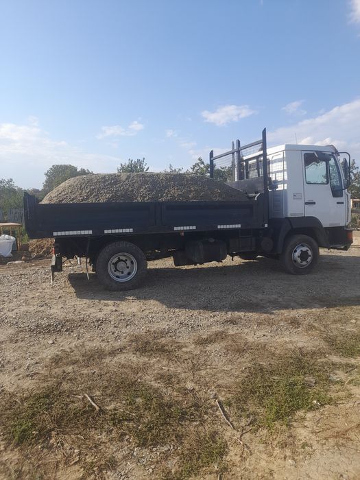 Miniexcavator de închiriat 4.2t cu picon pt săpături fundații demolări