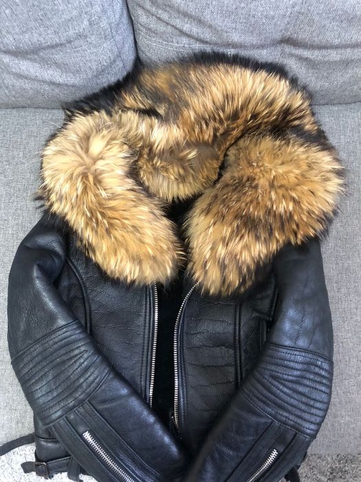 Черная дубленка